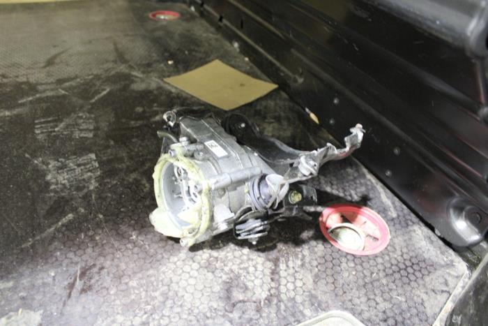 Citroen Jumpy 2.0 Blue HDI 120 Skrotfordon (2019, ZWART)