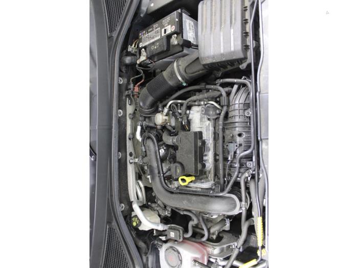 Volkswagen T-Roc I 1.0 TSI 12V Sloopvoertuig (2021, Grijs)