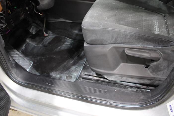 Ford Tourneo Connect/Grand Tourneo Connect 1.5 Ecoboost Skrotfordon (2023, GRIJS)