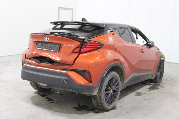Toyota C-HR 1.8 16V Hybrid Sloopvoertuig (2021, Oranje)