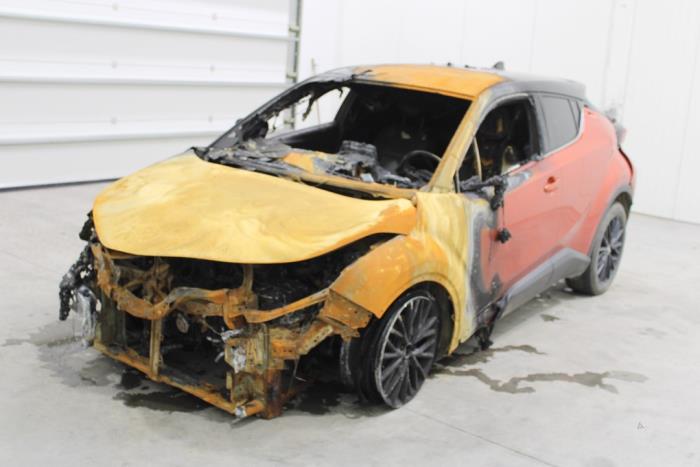 Toyota C-HR 1.8 16V Hybrid Sloopvoertuig (2021, Oranje)