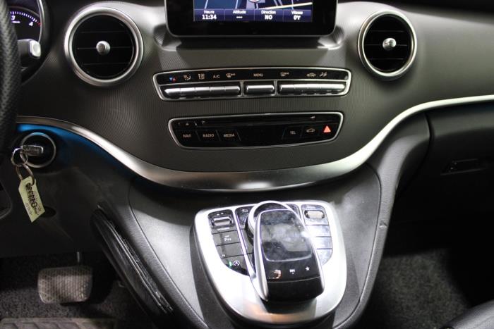 Mercedes V 2.1 250 BlueTEC, 250 d 16V Skrotfordon (2017, ZWART)