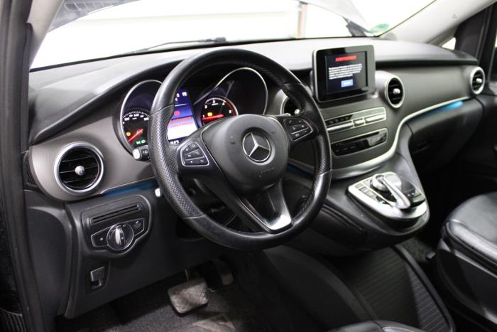 Mercedes V 2.1 250 BlueTEC, 250 d 16V Skrotfordon (2017, ZWART)