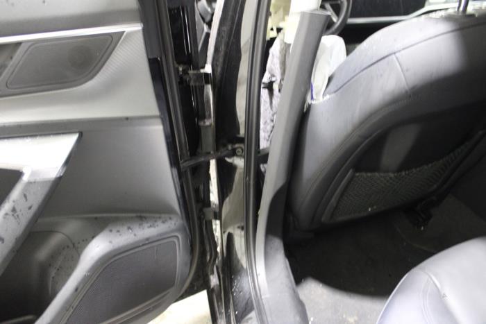 Audi A6 Avant 2.0 35 TDI Mild hybrid Sloopvoertuig (2021, Zwart)