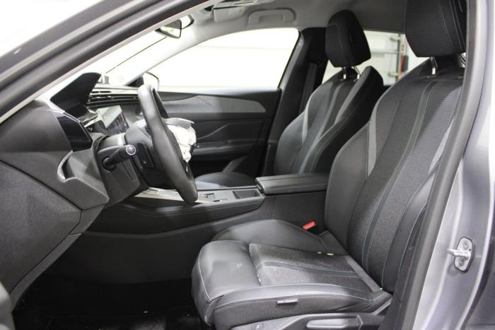 Peugeot 308 SW 1.5 Blue HDi 130 16V Sloopvoertuig (2023, Grijs)