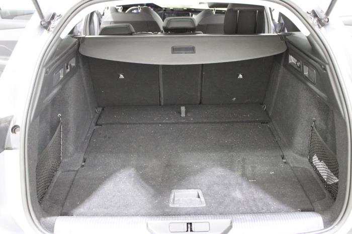 Peugeot 308 SW 1.5 Blue HDi 130 16V Sloopvoertuig (2023, Grijs)