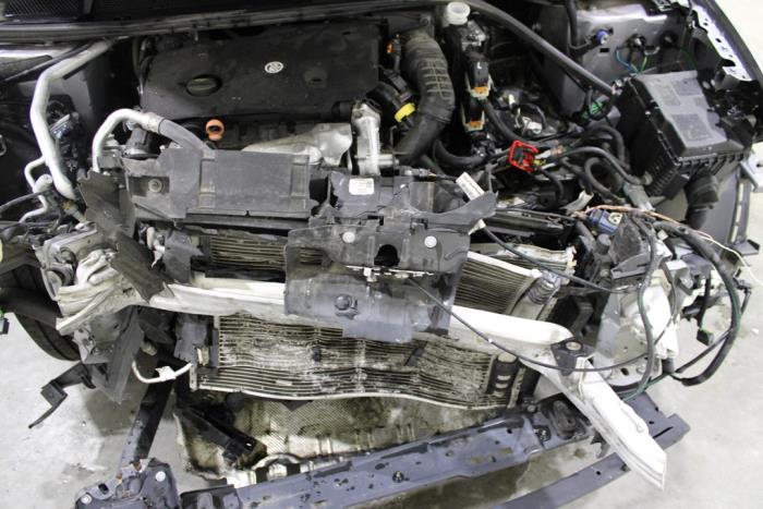 Peugeot 308 SW 1.5 Blue HDi 130 16V Sloopvoertuig (2023, Grijs)