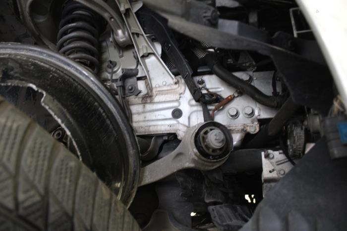 Mercedes C Estate C-180d 1.6 Turbo 16V Skrotfordon (2020, GRIJS)