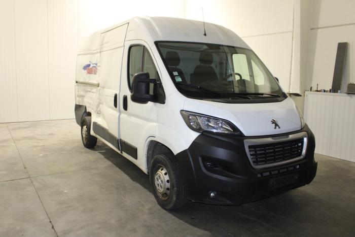 Peugeot Boxer 2.2 Blue HDi 120 Sloopvoertuig (2019, Wit)