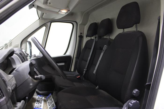 Peugeot Boxer 2.2 Blue HDi 120 Sloopvoertuig (2019, Wit)