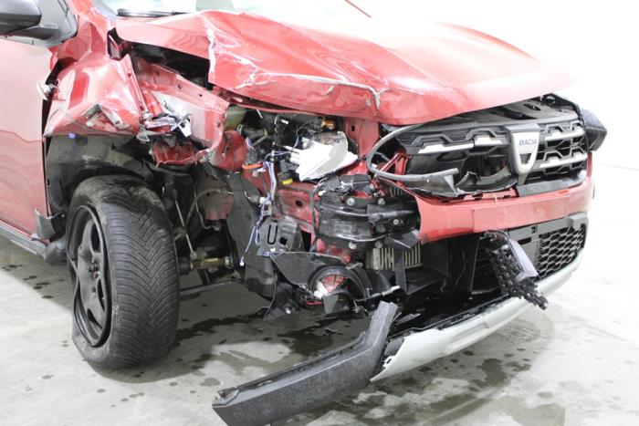 Dacia Sandero III 1.0 TCe 90 12V Skrotfordon (2022, ROOD)