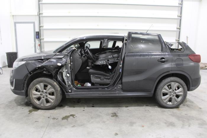 Suzuki Vitara 1.4 Booster Jet Turbo 16V SHVS Sloopvoertuig (2024, Zwart)