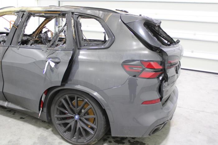 BMW X5 xDrive50e 3.0 24V Skrotfordon (2023, GRIJS)