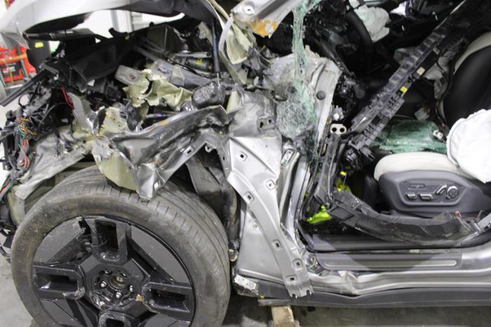 Kia EV9 76.1 kWh Sloopvoertuig (2024, Grijs)