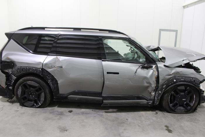 Kia EV9 76.1 kWh Sloopvoertuig (2024, Grijs)