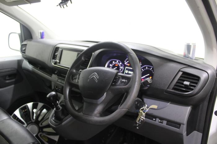 Citroen Jumpy 2.0 Blue HDI 120 Sloopvoertuig (2017, Wit, Blank)