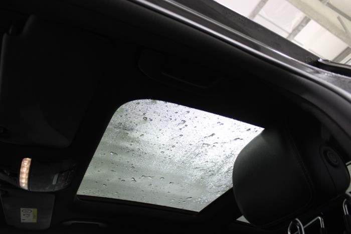 Mercedes C C-220 2.2 CDI BlueTEC, C-220 d 16V Skrotfordon (2016, ZWART)