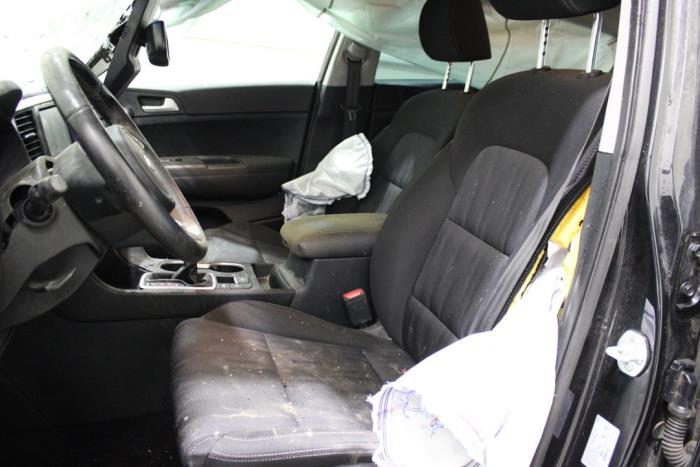 Kia Sportage 1.6 CRDi 16V Eco-Dynamics+ Sloopvoertuig (2020, Zwart)