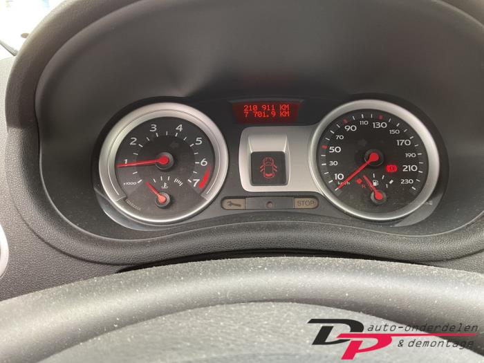 Renault Clio III 1.6 16V Salvage vehicle (2007, Black)