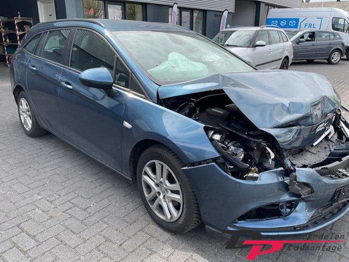 Opel Astra K Sports Tourer 1.6 CDTI 110 16V Sloopvoertuig (2016, Blauw)