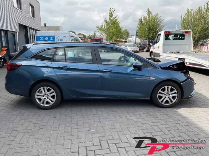 Opel Astra K Sports Tourer 1.6 CDTI 110 16V Sloopvoertuig (2016, Blauw)