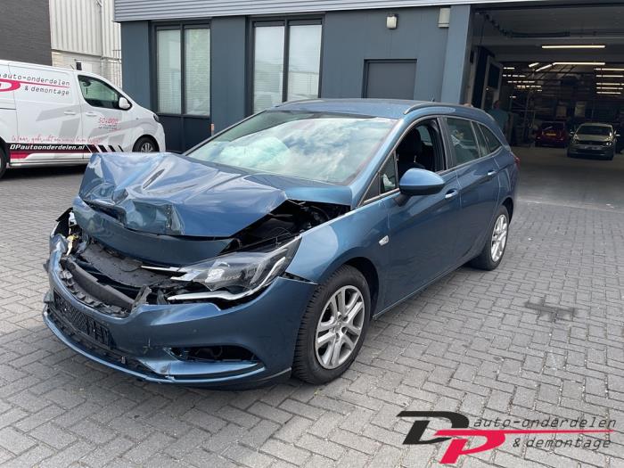 Opel Astra K Sports Tourer 1.6 CDTI 110 16V Sloopvoertuig (2016, Blauw)