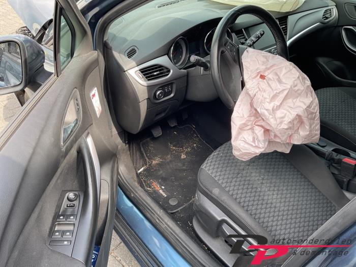 Opel Astra K Sports Tourer 1.6 CDTI 110 16V Sloopvoertuig (2016, Blauw)