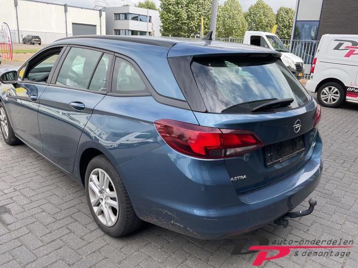 Opel Astra K Sports Tourer 1.6 CDTI 110 16V Sloopvoertuig (2016, Blauw)