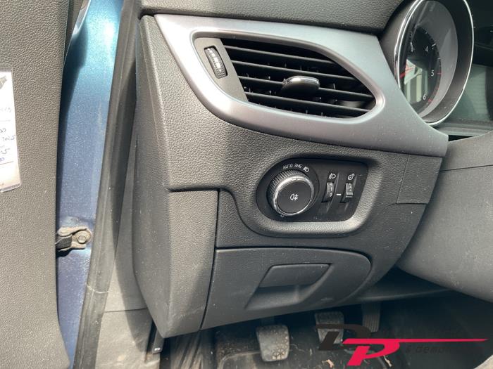 Opel Astra K Sports Tourer 1.6 CDTI 110 16V Sloopvoertuig (2016, Blauw)