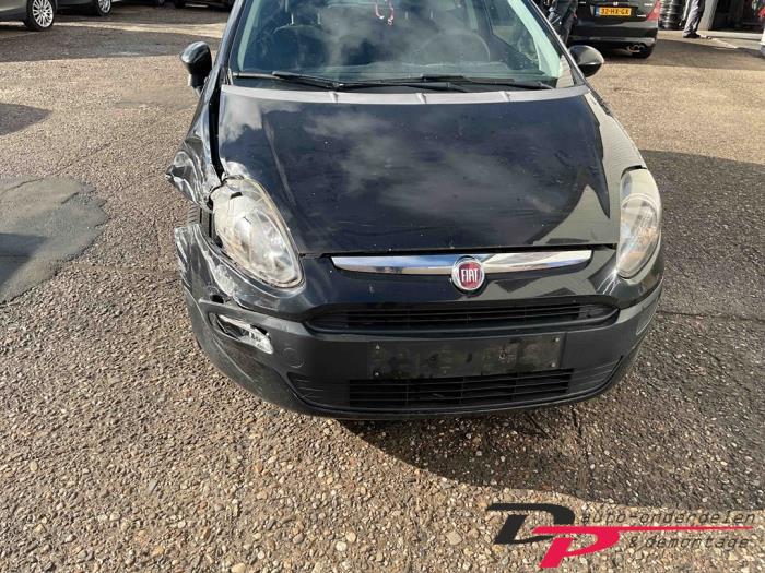 Fiat Punto Evo 1.2 Euro 4 Skrotfordon (2010, ZWART)