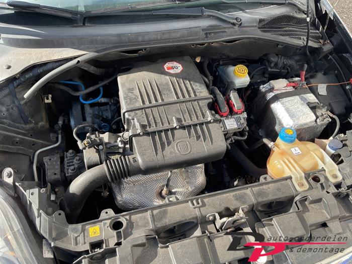 Fiat Punto Evo 1.2 Euro 4 Skrotfordon (2010, ZWART)