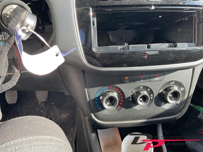 Fiat Punto Evo 1.2 Euro 4 Skrotfordon (2010, ZWART)