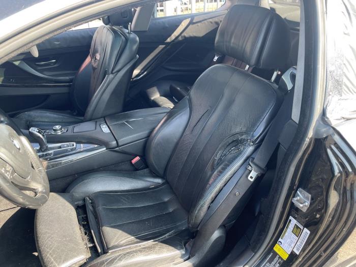 BMW 6 serie 650i V8 32V Samochód złomowany (2014)