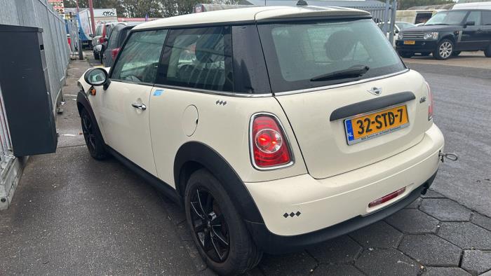 Mini Mini 1.6 16V One Samochód złomowany (2011, Bialy, Aluminium)