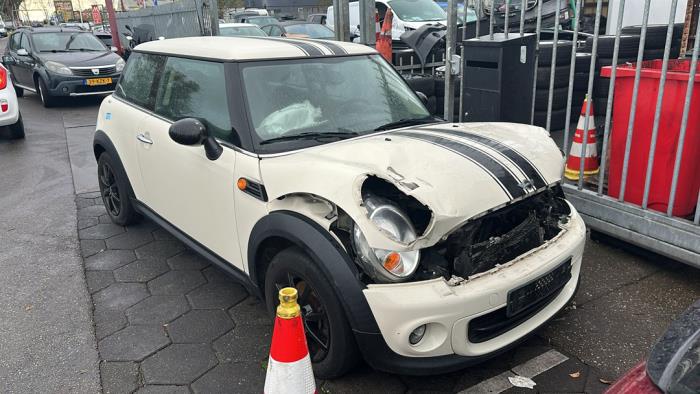 Mini Mini 1.6 16V One Samochód złomowany (2011, Bialy, Aluminium)