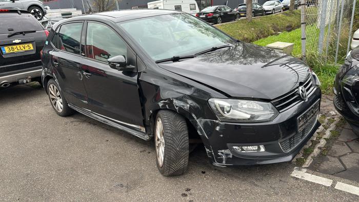 Volkswagen Polo V 1.6 TDI 16V 105 Skrotfordon (2012, ZWART)