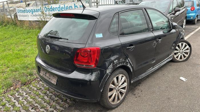 Volkswagen Polo V 1.6 TDI 16V 105 Skrotfordon (2012, ZWART)
