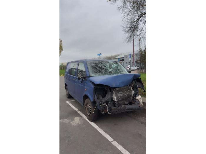 Volkswagen Transporter T5 1.9 TDi Skrotfordon (2007, BLAUW)