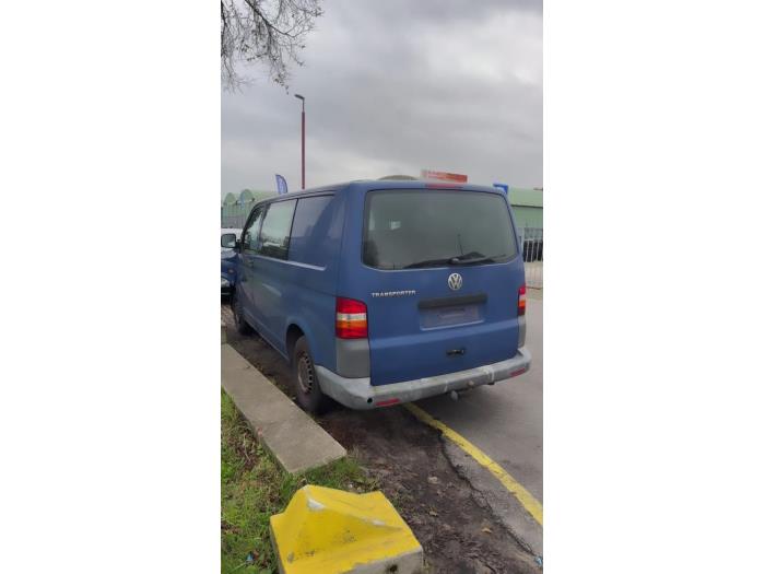 Volkswagen Transporter T5 1.9 TDi Skrotfordon (2007, BLAUW)