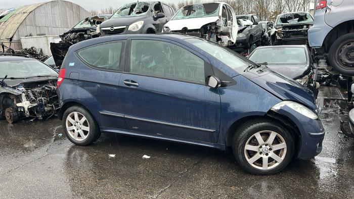 Mercedes A 1.7 A-170 Skrotfordon (2004, BLAUW)
