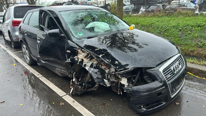 Audi A3 Sportback 1.8 TFSI 16V Samochód złomowany (2009)