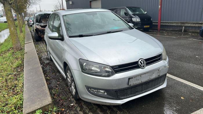 Volkswagen Polo V 1.2 TDI 12V BlueMotion Samochód złomowany (2012)