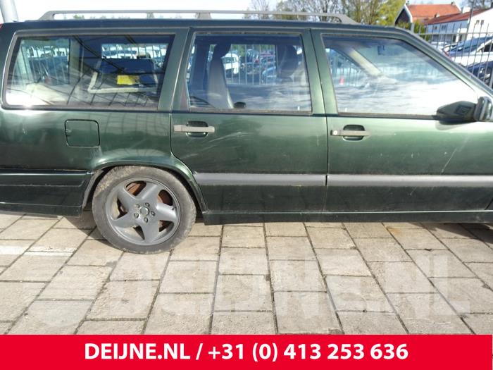 Volvo 850 Estate 2.5i 10V Samochód złomowany (1996, Zielony)