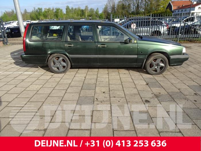 Volvo 850 Estate 2.5i 10V Samochód złomowany (1996, Zielony)