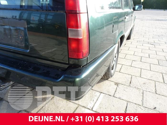 Volvo 850 Estate 2.5i 10V Samochód złomowany (1996, Zielony)