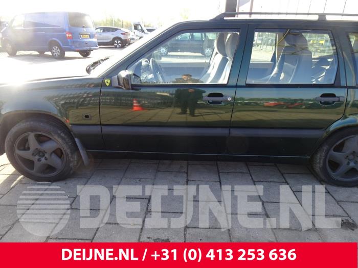 Volvo 850 Estate 2.5i 10V Samochód złomowany (1996, Zielony)