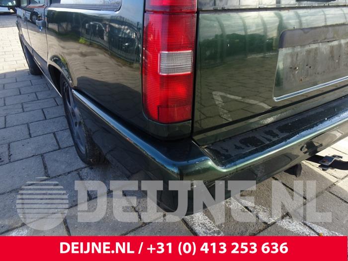 Volvo 850 Estate 2.5i 10V Samochód złomowany (1996, Zielony)