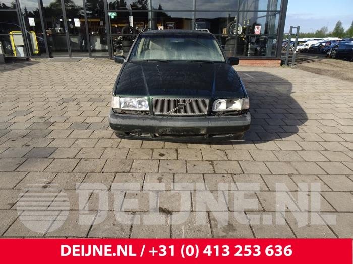 Volvo 850 Estate 2.5i 10V Samochód złomowany (1996, Zielony)