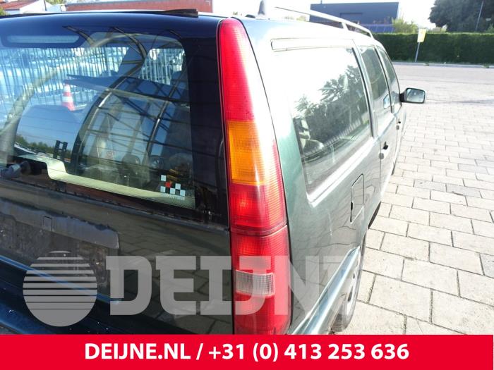 Volvo 850 Estate 2.5i 10V Samochód złomowany (1996, Zielony)