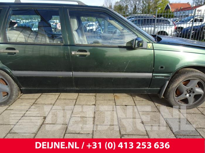 Volvo 850 Estate 2.5i 10V Samochód złomowany (1996, Zielony)